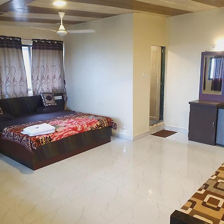 Hiral Residency Hotel Matheran Bagian luar foto