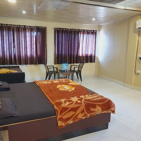 Hiral Residency Hotel Matheran Bagian luar foto
