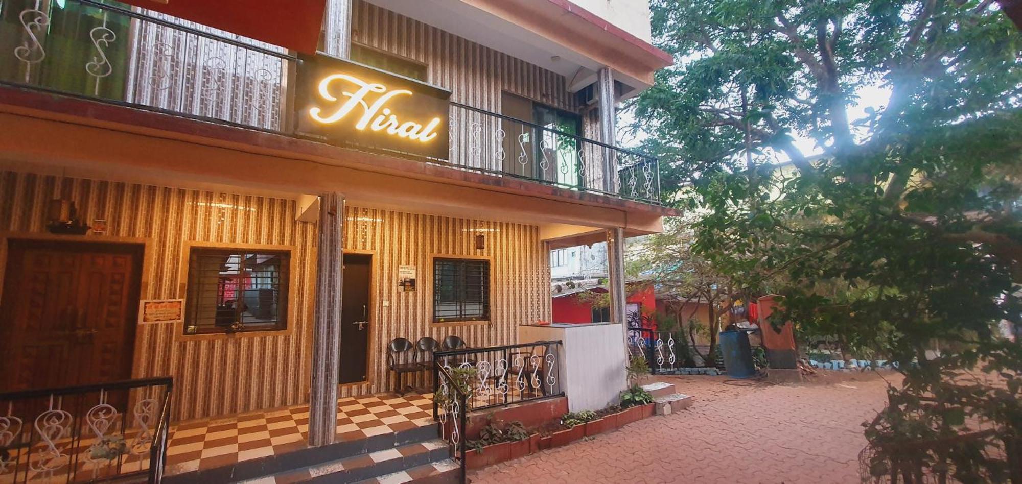Hiral Residency Hotel Matheran Bagian luar foto